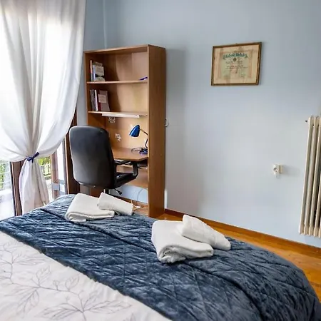 Roula's Cosy Apartment
